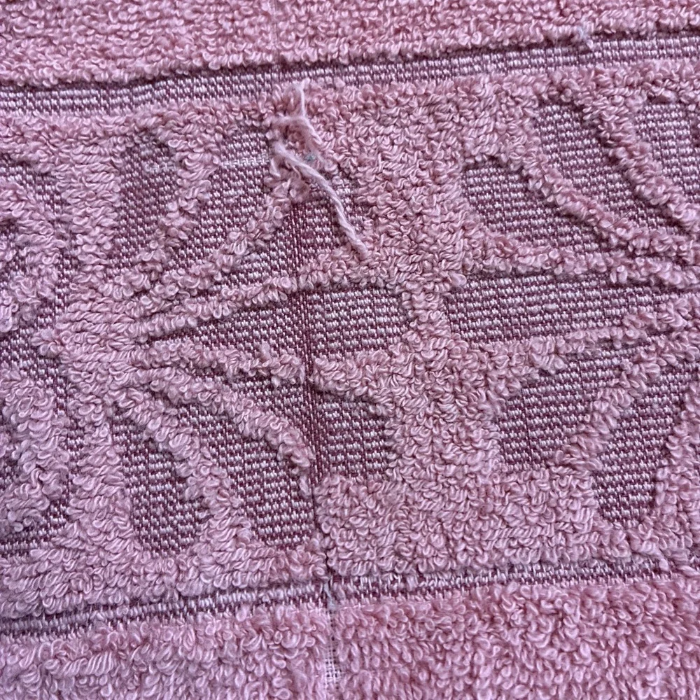 One VTG Cannon Monticello Pink Towel Bath Sized Fringed 44